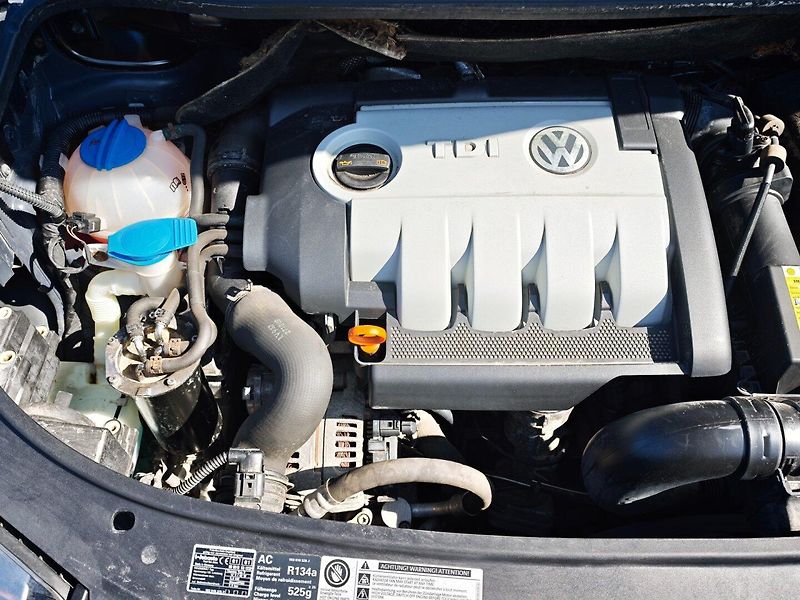 Volkswagen Touran (2009) Comfort 1,9 TDI 77 Kw - fotka 33 z 33