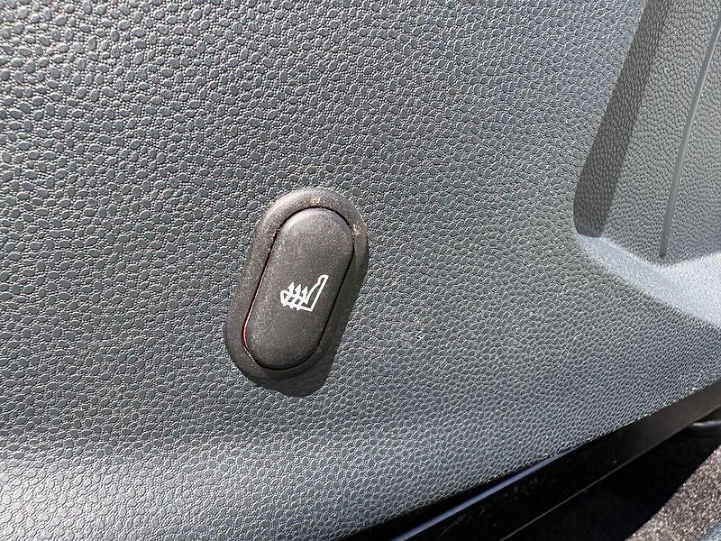 Ford Fiesta 1.3i, 44kW, Klima, Výhřevy - fotka 12 z 15