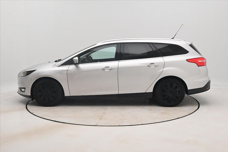 Ford Focus 1,5 TDCi 88 kW - fotka 8 z 28