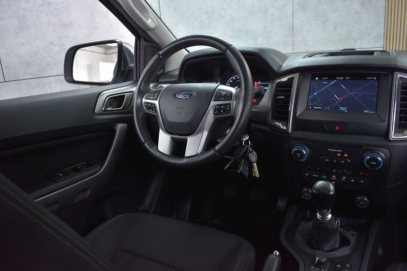 Ford Ranger 2.0 XLT*Naviják*4x4*TAŽNÉ*ČR 1 - fotka 8 z 46