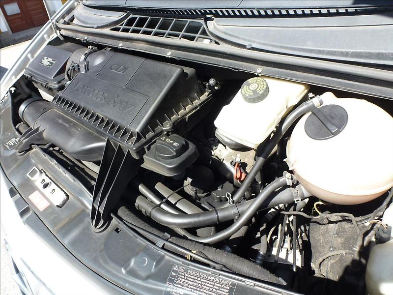 Mercedes-Benz Viano 2,2 DCi 5míst Automat  639 - fotka 40 z 48