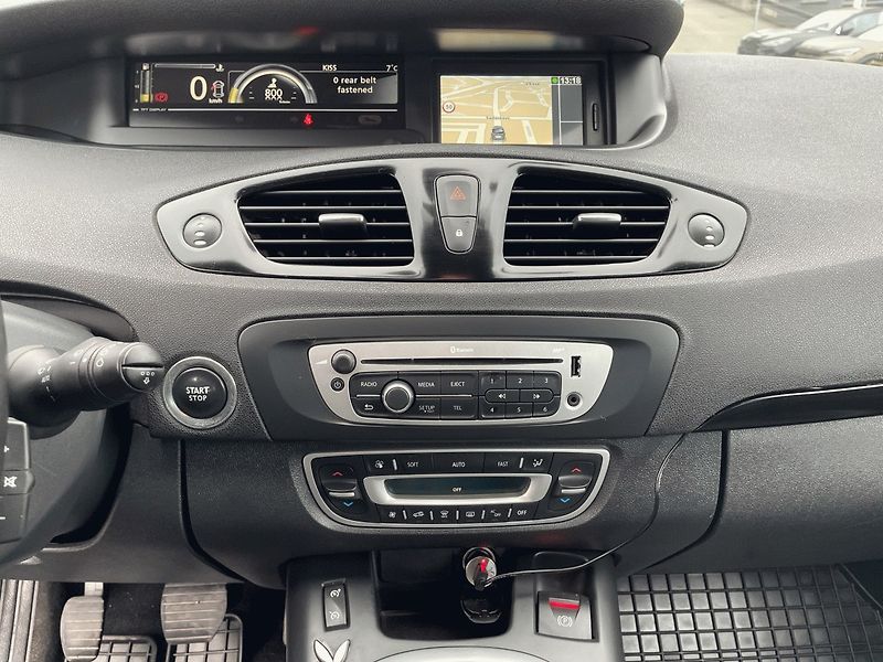 Renault Scénic (2014) 1.5 dCi,81kW,Klima,ČR - fotka 17 z 30