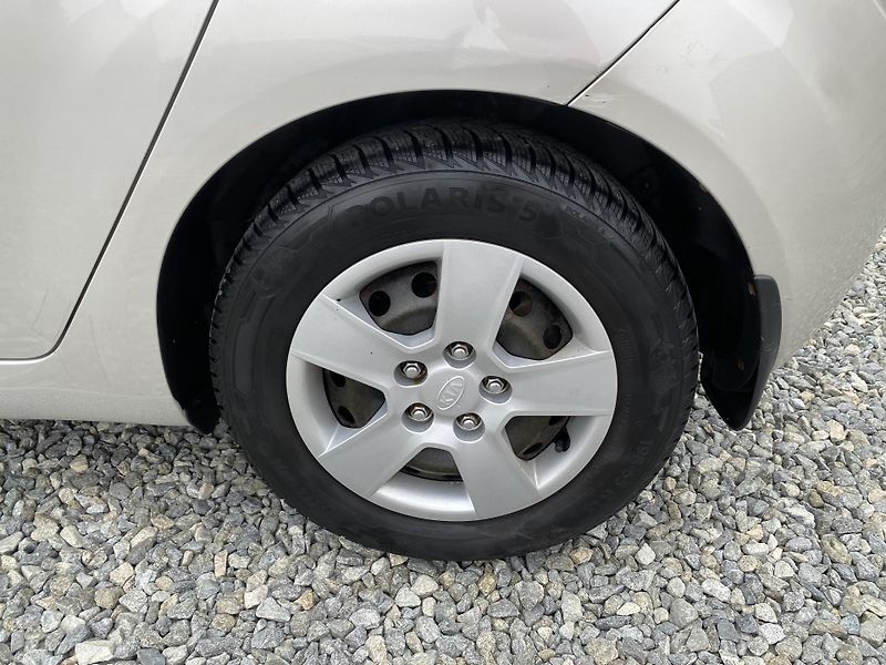 Kia Venga 1.4i 16v 90PS KLIMA SERVIS!!!  - fotka 35 z 144