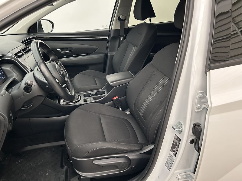 Hyundai Tucson 1.6 T-GDI SMART - fotka 10 z 37