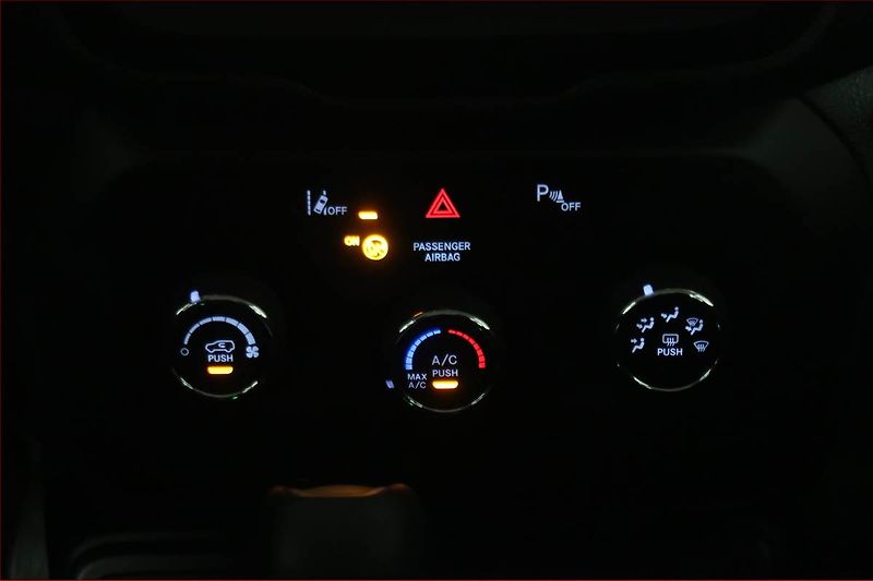 Jeep Renegade (2022) 1.3 T-GDI, Automat, ČR,1.maj - fotka 16 z 18