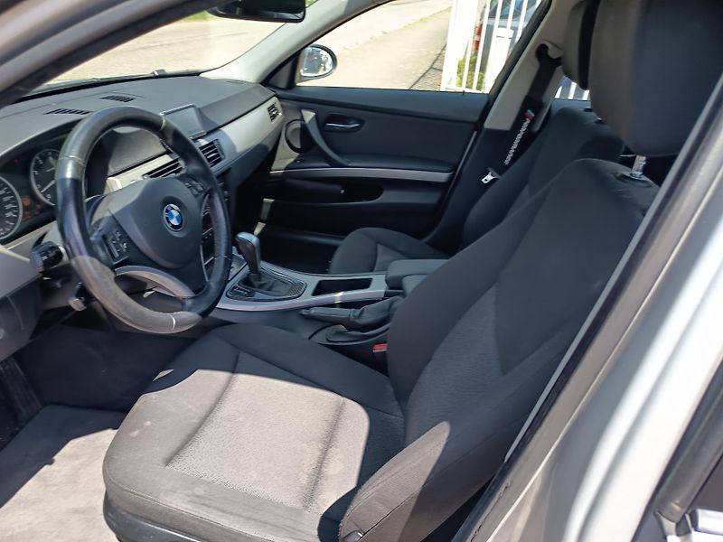 BMW Řada 7 (2006) 2.0 95kw - fotka 40 z 49