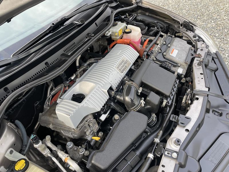 Toyota Auris 1.8i 16v HYBRID AUT NAVI CAM!! - fotka 69 z 166