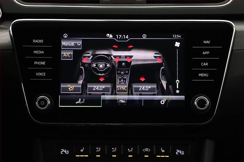 Škoda Superb (2023) Style 2.0 TDI - fotka 17 z 23