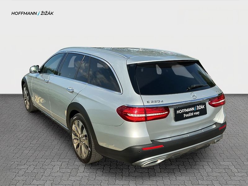 Mercedes-Benz Třídy E ALL TERRAIN 4MATIC - fotka 7 z 24