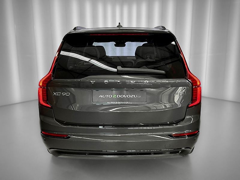 Volvo XC90 B5 AWD PLUS DARK, PANORAMA, H& - fotka 5 z 33