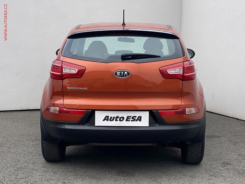 Kia Sportage (2012) 1.6 GDI, ČR, AC, el. výbava - fotka 5 z 13