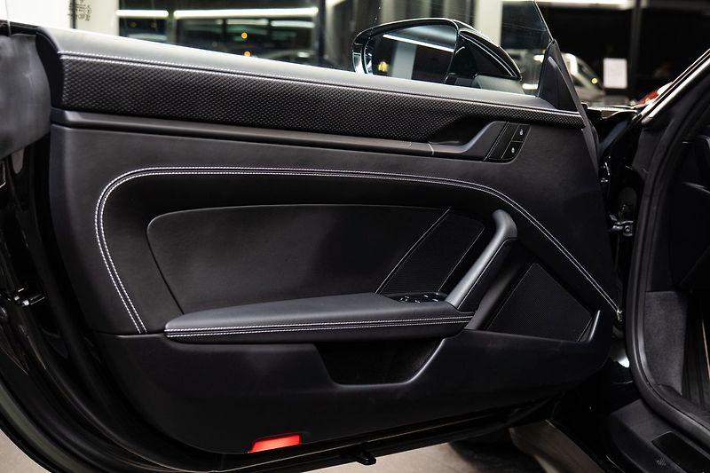 Porsche 911 GT3 Touring /LIFT/PCCB/LED - fotka 5 z 20