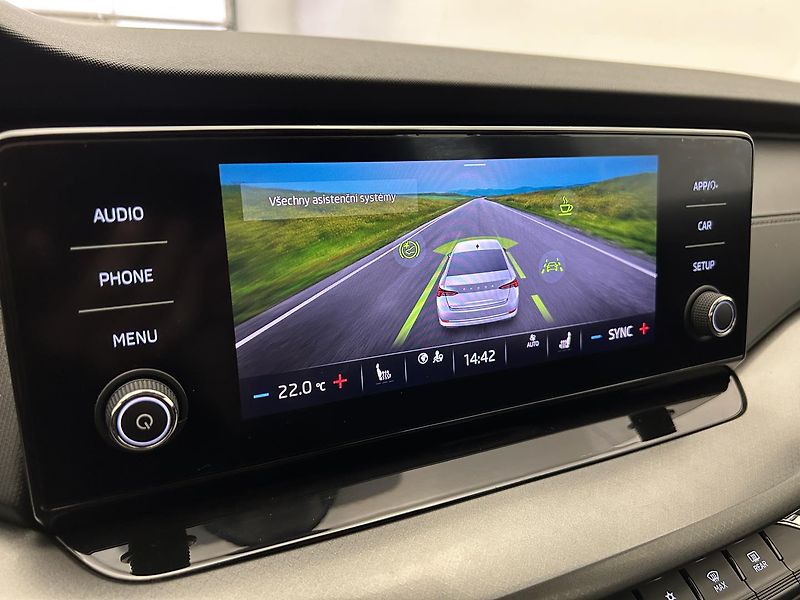 Škoda Octavia 2.0 TDI Ambition - fotka 15 z 26