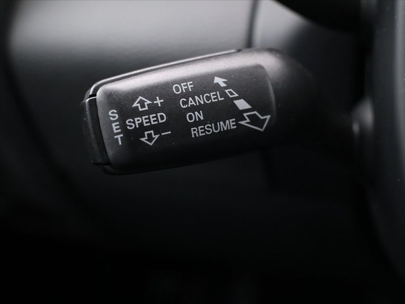 Audi Q7 3,0 TDI 150kW S-line CZ DPH - fotka 21 z 33