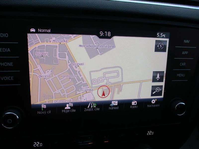 Škoda Octavia 2,0 TDI, Style,DSG,ZAMLUVENO, - fotka 22 z 47