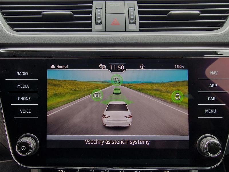 Škoda Superb 2.0TDI 147kW 4x4 DSG Style,ČR - fotka 27 z 50