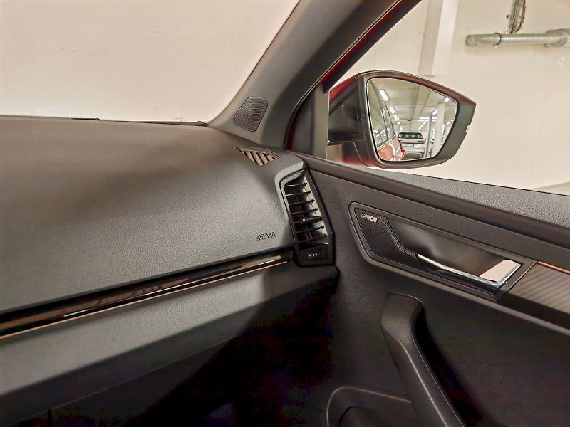 Škoda Karoq (2025) 2.0 TDI 110 kW DSG Sportline - fotka 6 z 30
