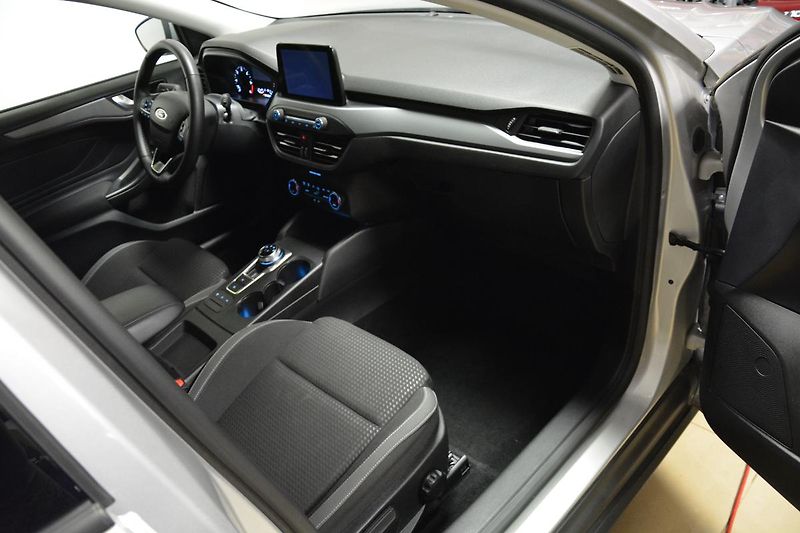Ford Focus (2022) Kombi 1,5EcoBlue AUT8 88kW Edi - fotka 31 z 49