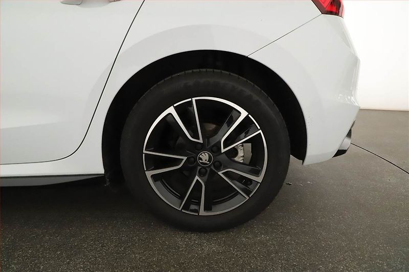 Škoda Fabia (2026) 1.0 TSI, MONTE CARLO, AUTOMAT - fotka 12 z 16