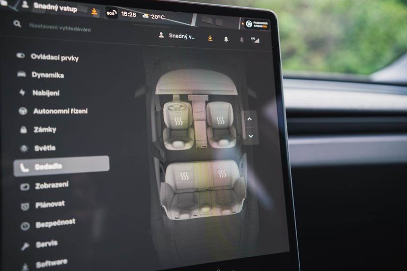 Tesla Model 3 (2023) Standard Range LFP, SoH 97% - fotka 21 z 26