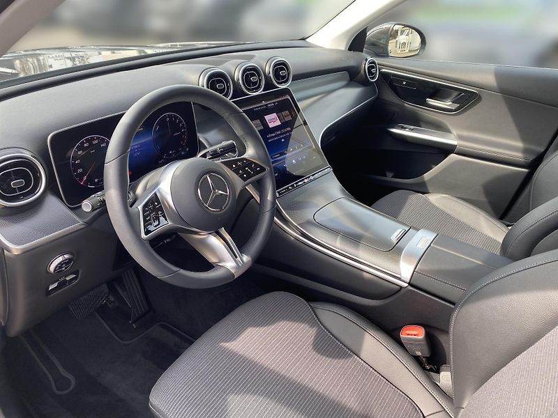 Mercedes-Benz GLC GLC 300 de 4M AVANTGARDE  - fotka 13 z 27