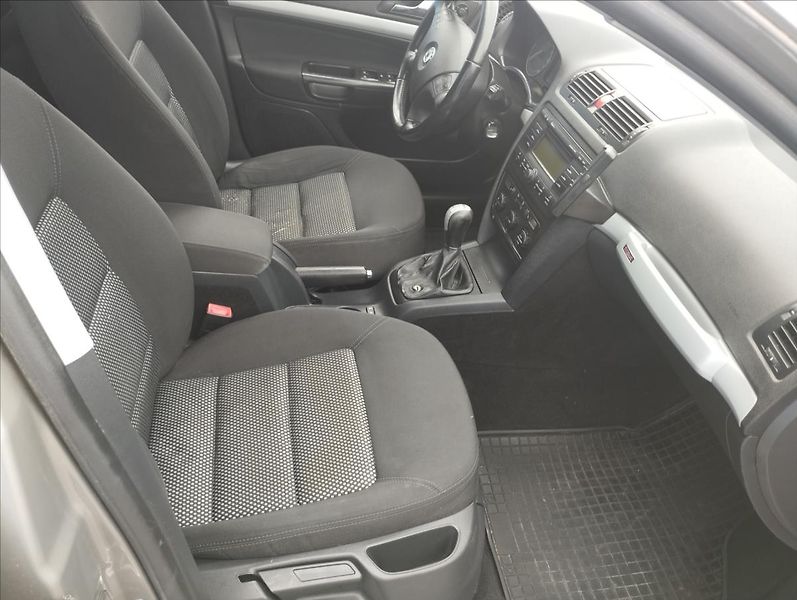 Škoda Octavia 2,0 TDi 103KW Scout 4X4 - fotka 8 z 20