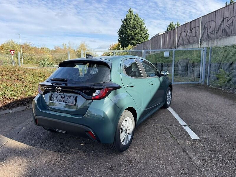 Toyota Yaris 1.5 HEV 116 LIMITED výbava Com - fotka 5 z 9