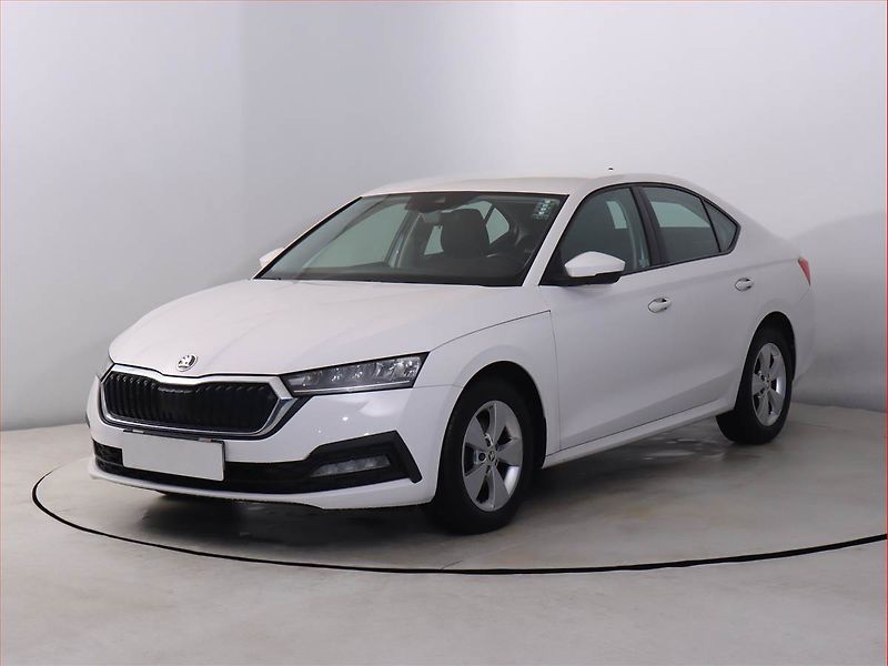 Škoda Octavia (2021) Ambition 1.5 TSI, Tempomat - fotka 2 z 20