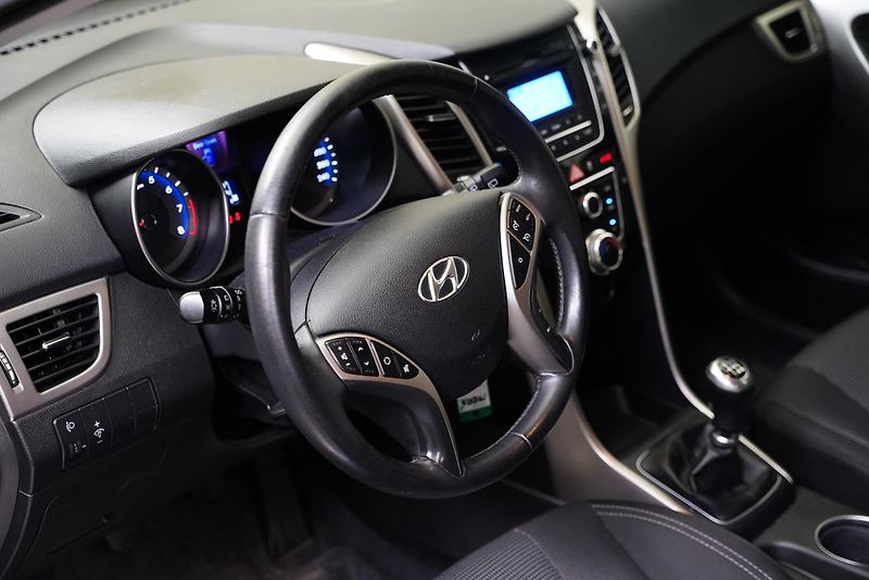 Hyundai i30 - fotka 13 z 21