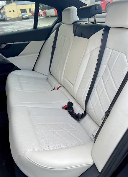 BMW Řada 5 (2024)  HARMAN/KARDON HEAD-UP TAŽNÉ - fotka 10 z 19