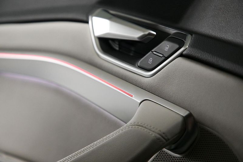 Audi e-tron 55 300kW Ventilace Matrix 360 - fotka 22 z 48