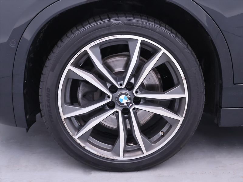 BMW X2 2,0 20xD 140kW Aut. CZ M-Sport - fotka 29 z 36