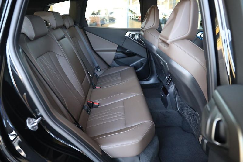 BMW X3 xDrive 40d - fotka 6 z 18
