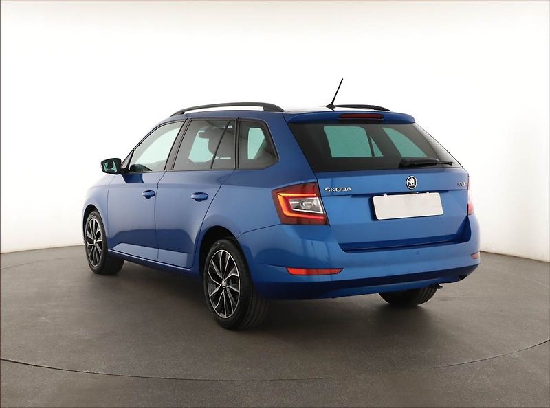 Škoda Fabia (2019) Style 1.0 TSI, Navi, Tempomat - fotka 4 z 19