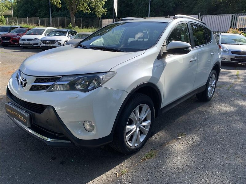 Toyota RAV4 2,2 D-4D AWD,ČR - fotka 1 z 25