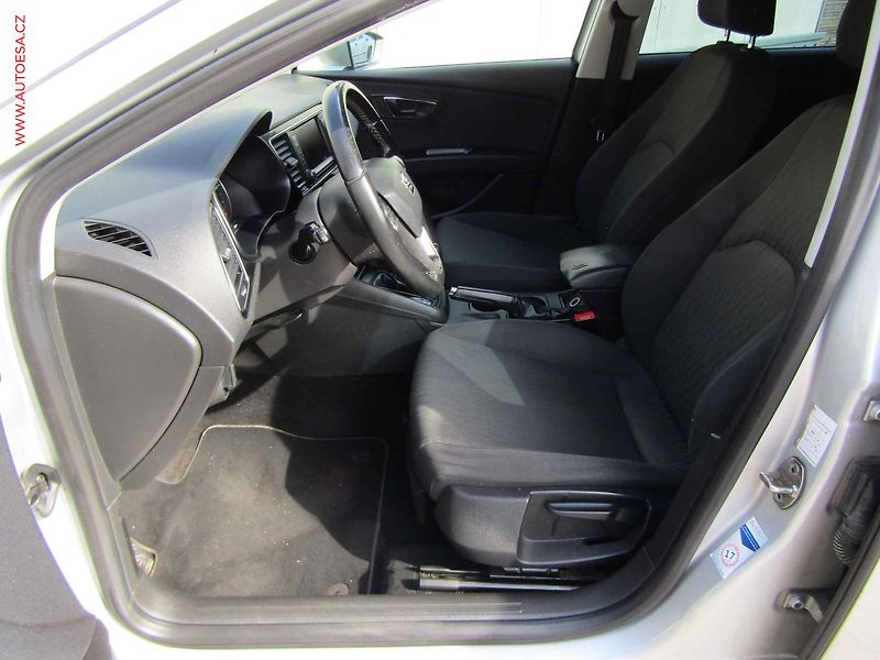 Seat Leon (2017) 2.0 TDi, DSG, navi - fotka 9 z 15