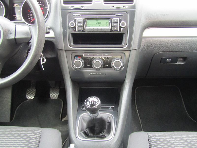 Volkswagen Golf (2010) 1.2 TSI 77kW TOP QUALITY - fotka 17 z 35