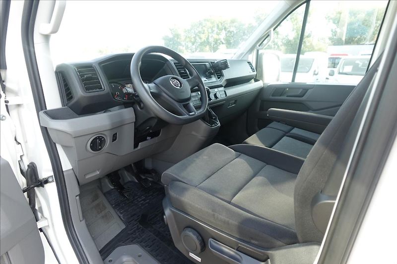 Volkswagen Crafter 2,0 TDi  L2H2 KLIMA SERVISKA - fotka 18 z 38