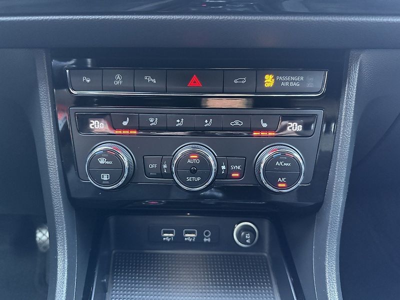 Seat Ateca (2018) 1.4TSi LED Navi Kamera ACC - fotka 12 z 50