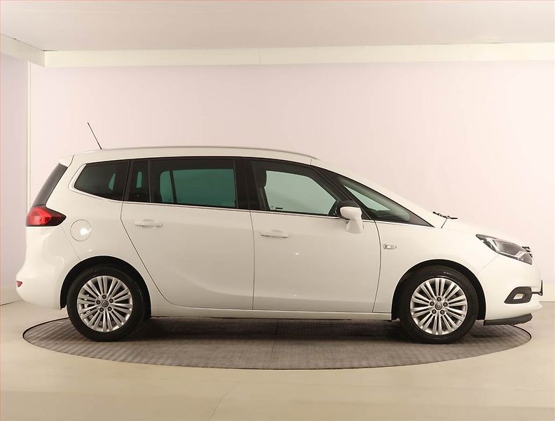 Opel Zafira (2017) 1.4 Turbo, 7 míst, Serv.kniha - fotka 6 z 21