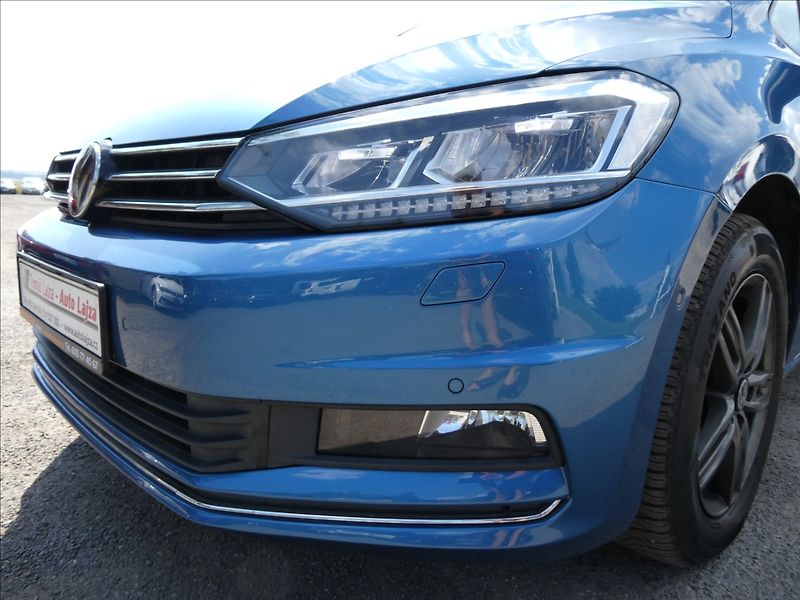 Volkswagen Touran 1,4 TSi 110kW DSG,LED,serviska - fotka 4 z 49