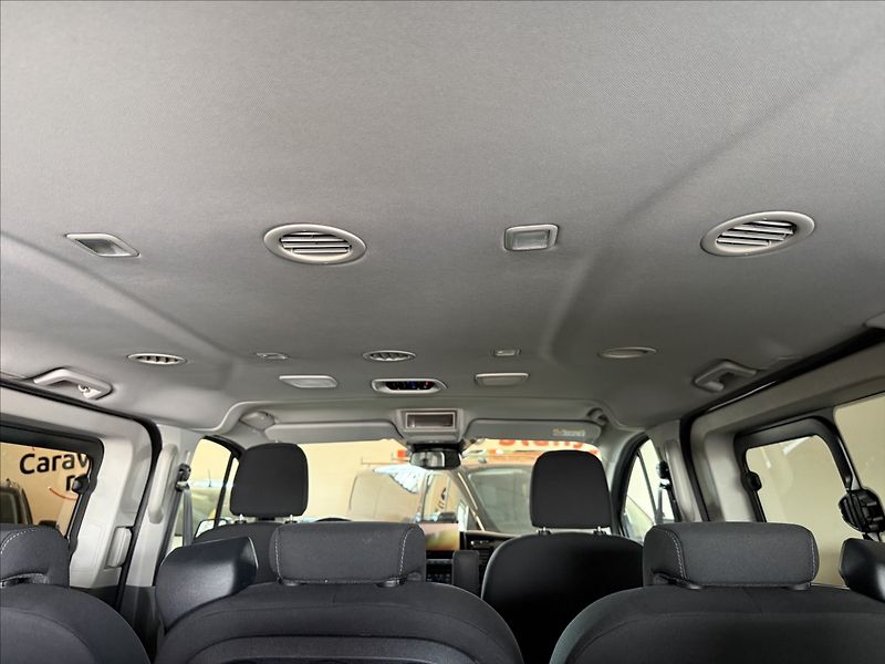 Ford Tourneo Custom 2,0 Long,96kW,po servisu - fotka 18 z 30