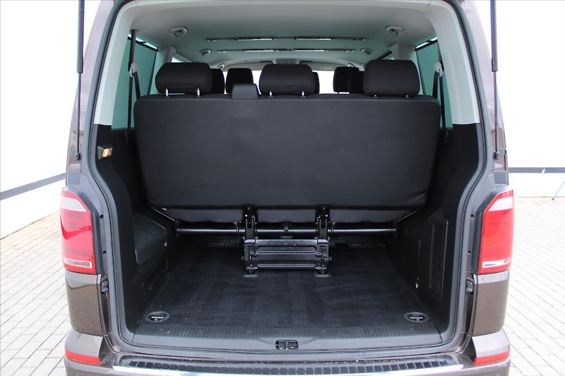 Volkswagen Caravelle 2.0 TDI 110kW DSG 9-MÍST - fotka 12 z 21