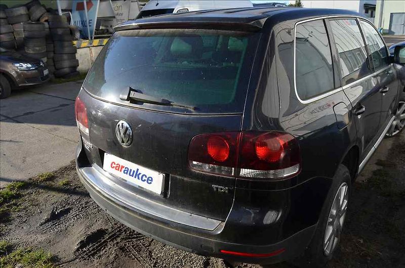 Volkswagen Touareg (2007) 2,5 TDI RS AT - fotka 5 z 23