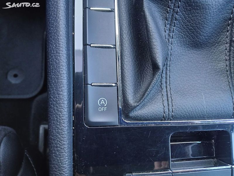 Škoda Superb 2.0 TDI 110kW - fotka 25 z 35