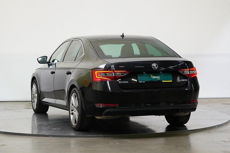 Škoda Superb - fotka 7 z 26