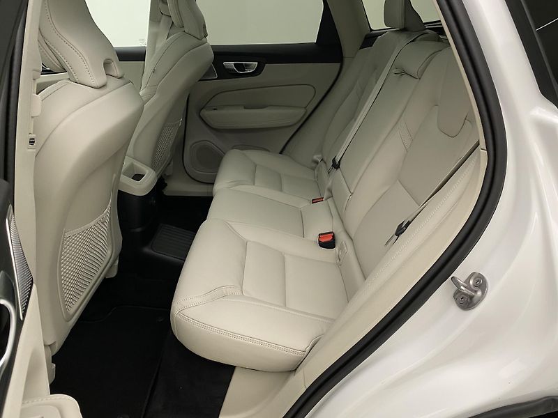 Volvo XC60 T8 AWD RECHARGE REZERVACE - fotka 5 z 66