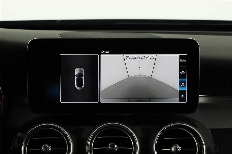 Mercedes-Benz Třídy C (2021) C 300 - fotka 16 z 22
