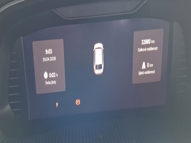 Škoda Octavia (2025) Combi SPORTLINE 1,5 TSI M-HEV - fotka 13 z 30