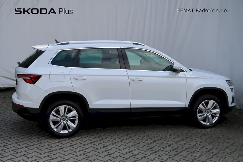Škoda Karoq (2025) Top Selection 1.5 TSI 110 kW - fotka 3 z 28